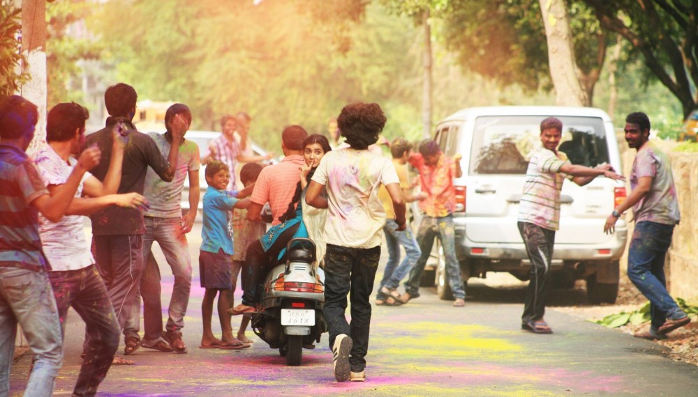 Vundile Manchi Kalam Mundu Munduna Posters