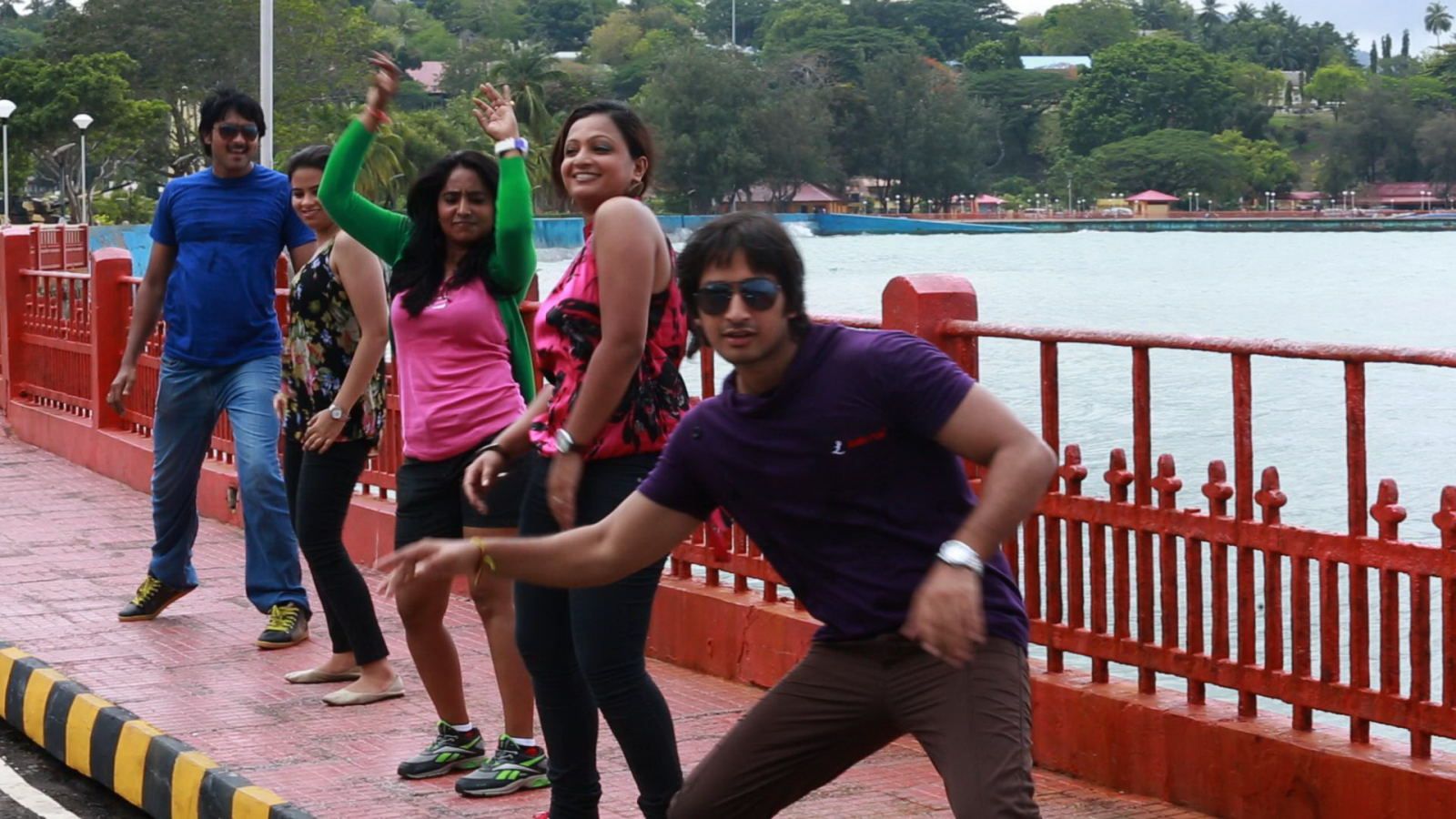 What Happen 6 to 6 Movie Stills