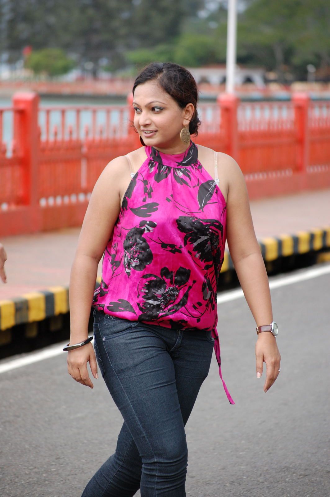 What Happen 6 to 6 Movie Stills