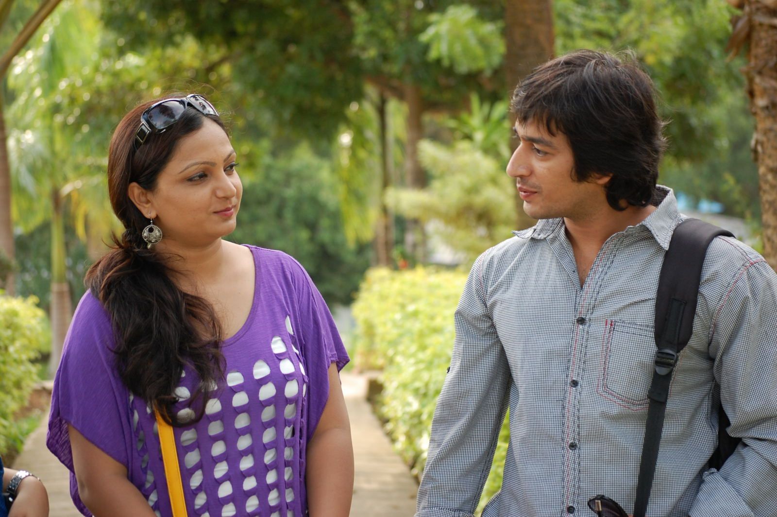 What Happen 6 to 6 Movie Stills