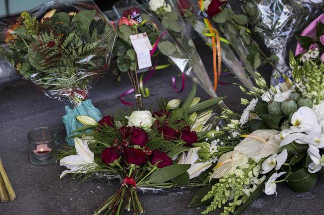 World Mourns for Victims of Malaysian Airlines MH17