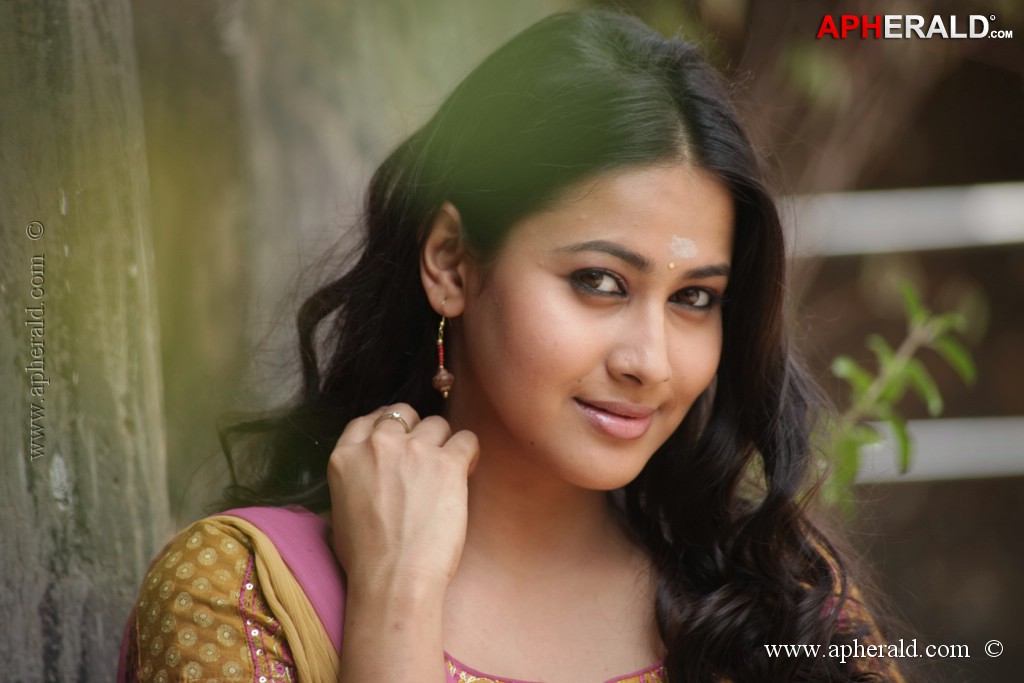 Yamini Chandrasekhar Movie New Stills