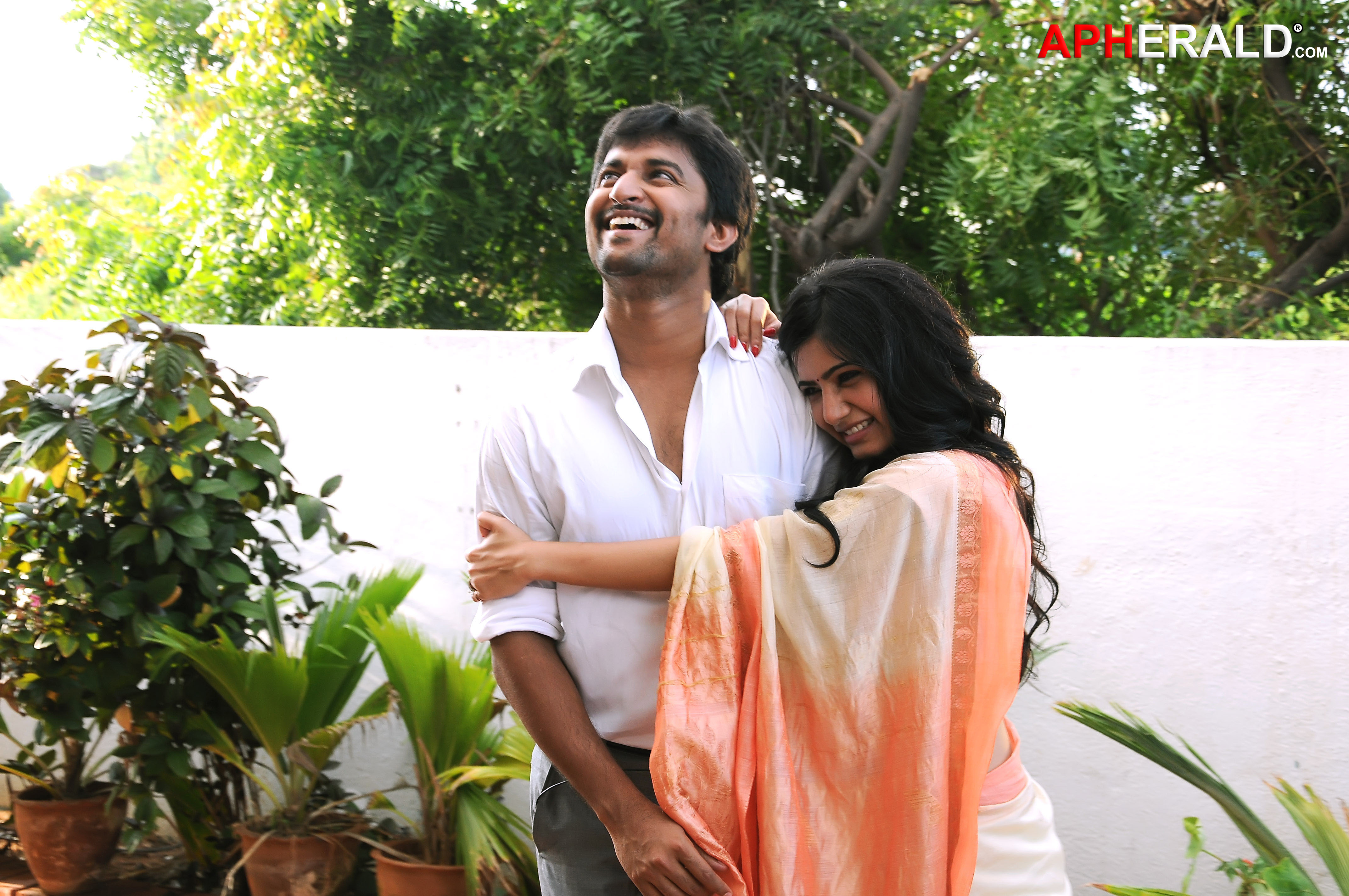 Yeto Vellipoyindi Manasu Movie Stills