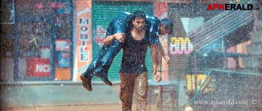 Yevadu Movie Latest Photos