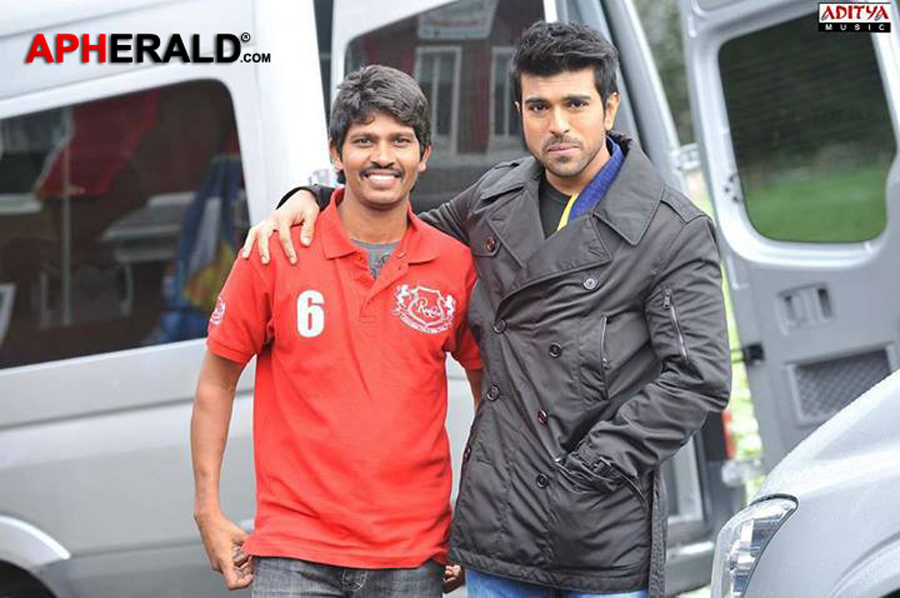 Yevadu Working Stills
