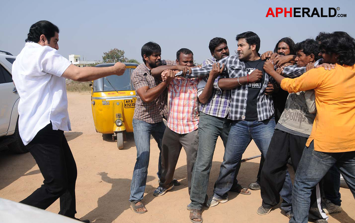 Yuganiki Okka Premikudu Movie Stills