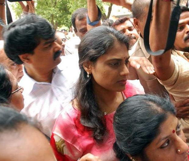 Vijayamma Visited Jagan