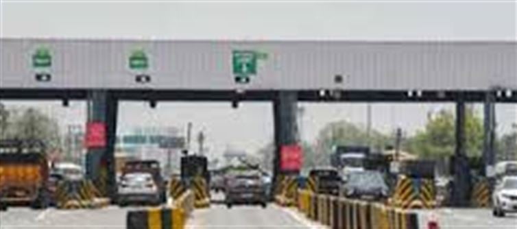 🚨 New Toll Rule Alert: Pay FASTag Dues Within 72 Hours or Face Double Charges