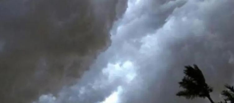 রবিবার থেকে এক নাগাড়ে চলছে বৃষ্টি