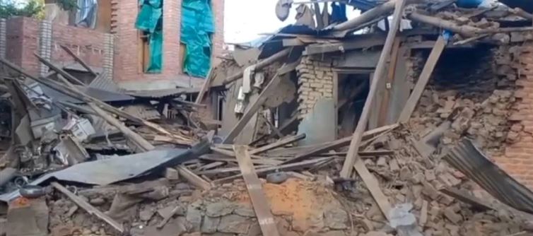 पहलगाम हमले के बाद जम्मू-कश्मीर में 5 आतंकवादियों के मकान जमींदोज