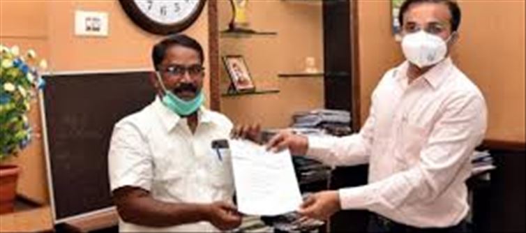 முதலமைச்சர நிதிக்கு 25 ஆயிரம் வழங்கிய ஆசிரியர்