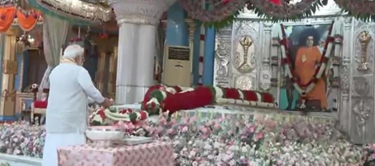 పుట్టపర్తిలో ప్రధాని సందడి: సత్యసాయి స్మారక నాణెం–స్టాంపులు ఆవిష్కరణ..!