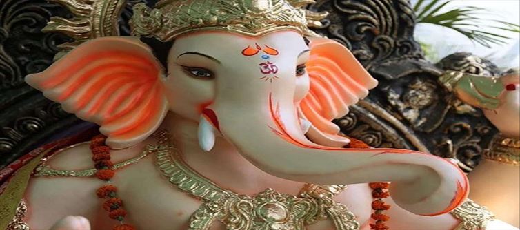 వాస్తు దోషాలు ఉన్న ఇంట్లో వినాయకుని విగ్రహం పెట్టండి.. ఇలా చేస్తే మాత్రం ఎన్నో ప్రయోజనాలు!