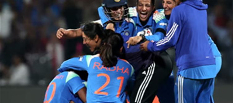 మహిళల వన్డే ప్రపంచకప్‌ సెమీస్ లో ఆసీస్ పై భారత్‌ సంచలన విజయం?