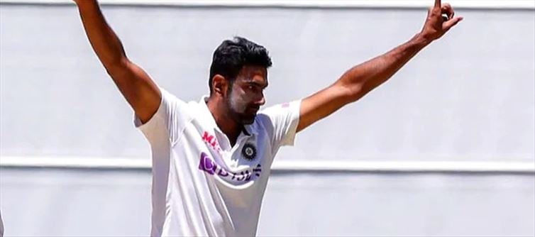 মুরলীকে টপকালেন অশ্বিন