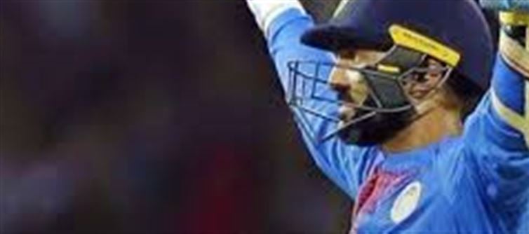 Which cricketer was born on 06 March?