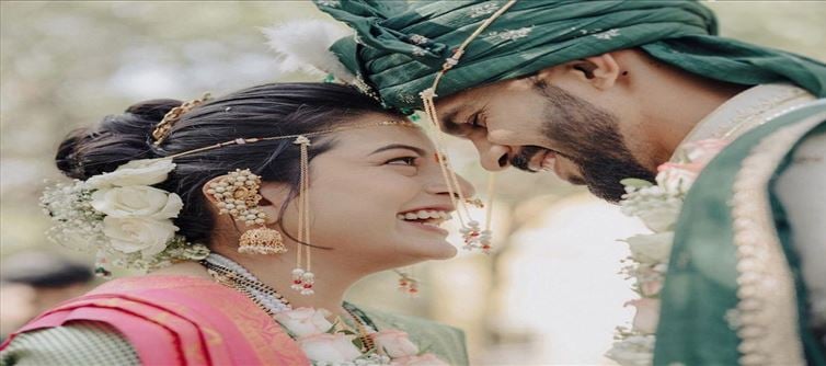 Young cricketer married a woman cricketer .!