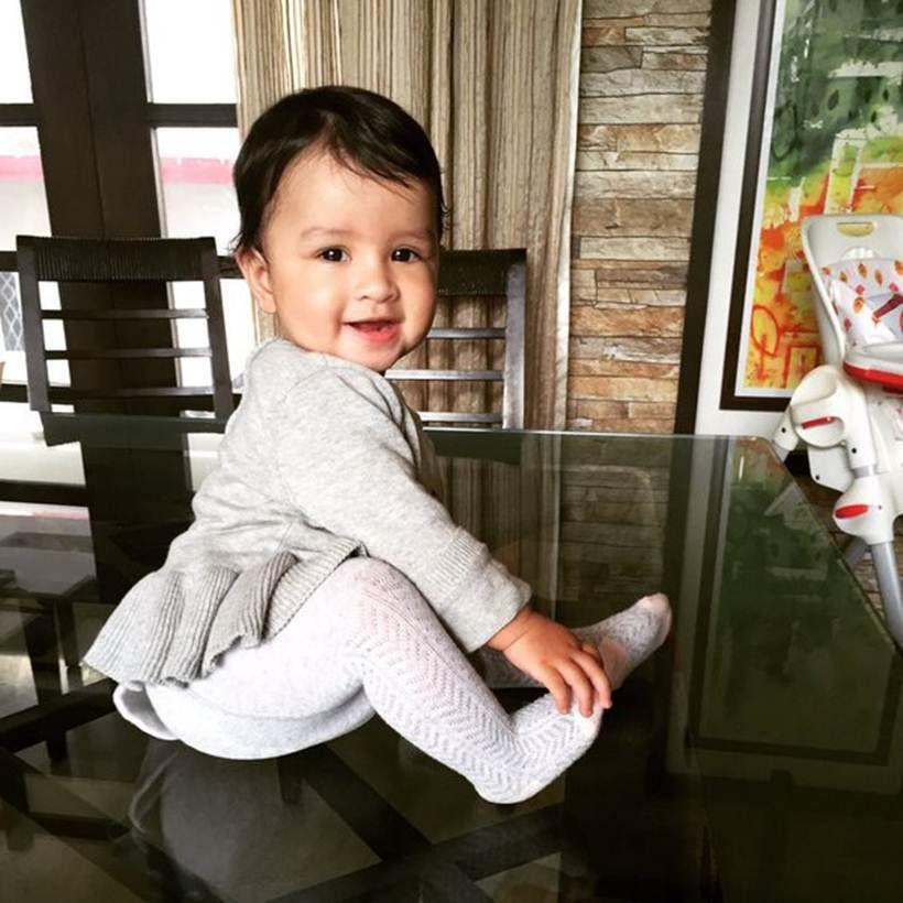 Adorable Pictures of Ziva with Dhoni Photos