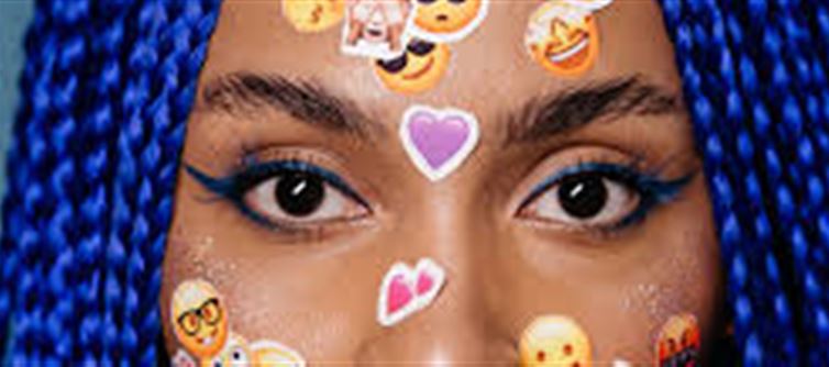 Step-by-step guide to creating custom selfie stickers on Instagram