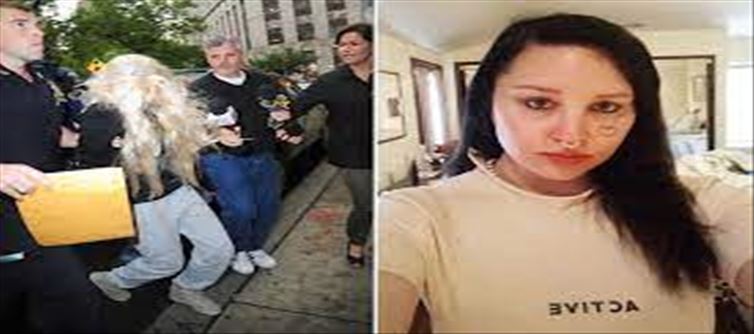Actress walking n*ked in the middle of the road..!?