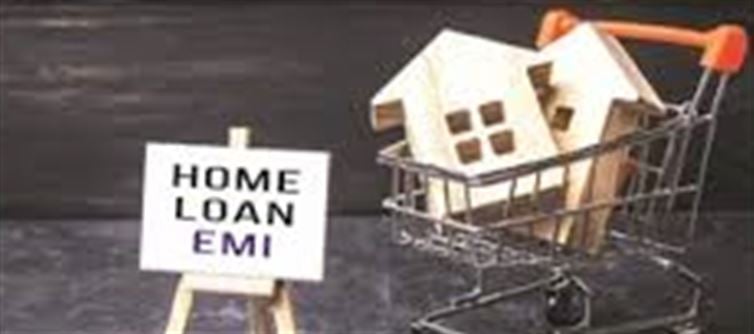 Public vs Private Banks: Who Offers the Lowest Home Loan Rates and EMI?