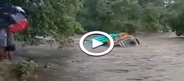 వైరల్ వీడియో : క్షణాల్లో కొట్టుకుపోయిన లారీ.. చూస్తే షాకే?