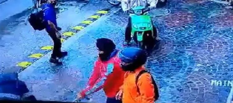 వైరల్ : వామ్మో.. ఎంత దారుణంగా కొట్టుకున్నారు?
