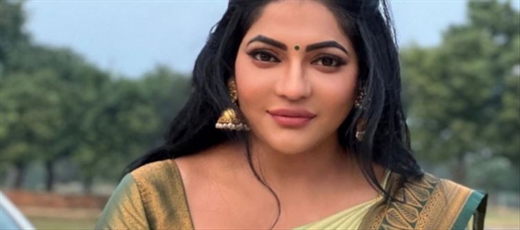 Radhika Ki Sex Video - My S*X Video came to my Family - Actress Shocking Statement