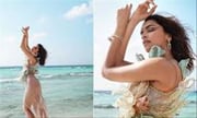 Deepika Padukone beauty stuns teenagers and young people