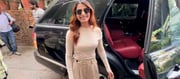 Samantha Flashes Her Million Dollar Smile For Paps in Mumbai - Photos