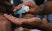 CoronaVirus : केंद्र सरकारने निश्चित केल्या मास्क, सॅनिटायझरच्या किंमती