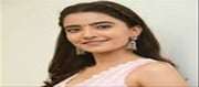 కంఫర్ట్ గా లేను ప్లీజ్ వదిలేయండి.. ట్రైలర్ లాంచ్ ఈవెంట్ లో హీరోయిన్ ఆవేదన!