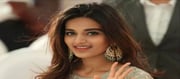 చిత్ర పరిశ్రమలో నిధి అగర్వాల్ గురించి తెలియని వారంటూ ఉండరు. ఆమె అందం చెందాలతో ప్రేక్షకులను ఎంతగానో ఆకట్టుకుంటుంది. ఇక కుర్రకారు ఫేవరేట్ హీరోయిన్ అంటే నిధి అగర్వాల్ అనే చెప్పాలి మరి. ఆమెకు లక్షలాది మంది ఫ్యాన్స్ ఉన్నారు. ఇక సవ్యసాచి సినిమాతో ఇండస్ట్రీకి పరిచయమైయ్యింది ఈ బ్యూటీ.