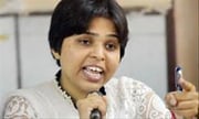 इंदुरीकर महाराजांवर कारवाई न केल्यास मुख्यमंत्र्यांना दालनात कोंडू - तृप्ती देसाई