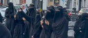 Muslim Women On Streets - What Is Happening In London?