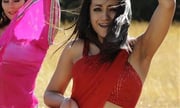 Trisha Red Hot Mood Erecting Photos where she exposes her tempting waist and navel Set 1
