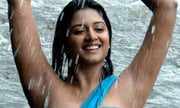 Actress Vimala Raman hot Wet Pics