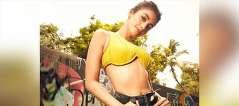 Anushka Xxx Sexy Videos Telugu - Pooja Hegde Looking for B-Grade Soft Porn Roles
