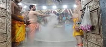 The Bhasma Aarti of Mahakal of Ujjain will be booked 3 months in ...