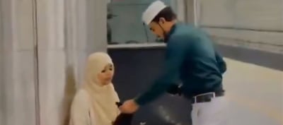 Hijab Alone Is Not Enough - Cover Face With Niqab Too!