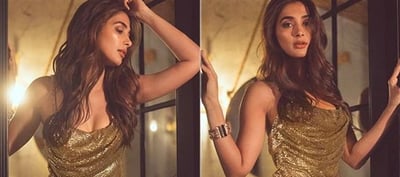Pooja Hegde Sizzling In Plunging Neckline Blouses