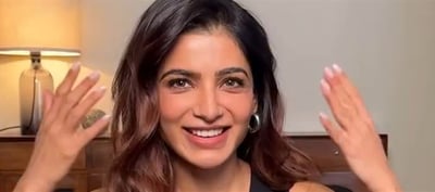 Samantha Doing The Vogue Beautyscope