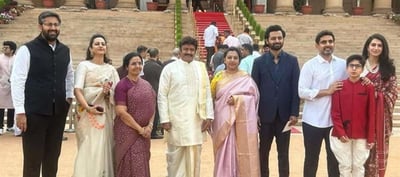 "అన్నీ ఉన్న అల్లుడు నోట్లు శని అంటే ఇదే".. బాలయ్య ఫ్యామిలీ ఫోటో పై అటువంటి ట్రోలింగ్..!