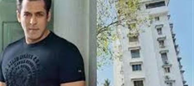 Two arrested for entering Salman Khan's house..!?