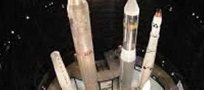 Are nuclear bombs really kept in separate pieces?