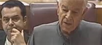 'Don't have the capacity...', Pakistan's Defence Minister badly trolled