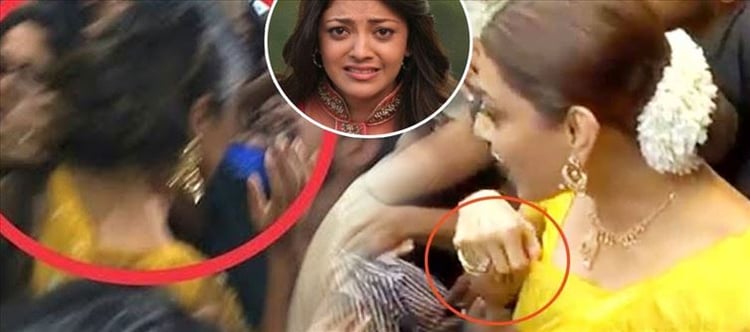 Kajal touched and pressed by Fans in Crowd