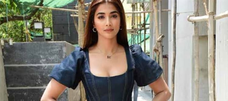 Pooja Xxx Video - Pooja Hegde s Bad Luck with Tamil Cinema continues