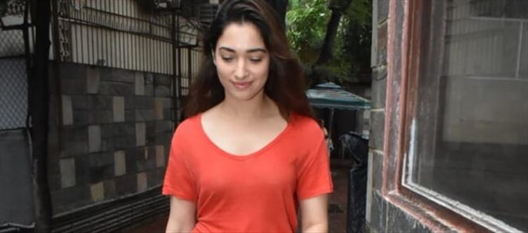 Tamna Xxx Videos - Tamannaah grabs attention in these Photos - See Yourself