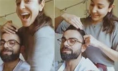 415px x 250px - Anushka Sharma seen cutting husband Virat Kohli hair
